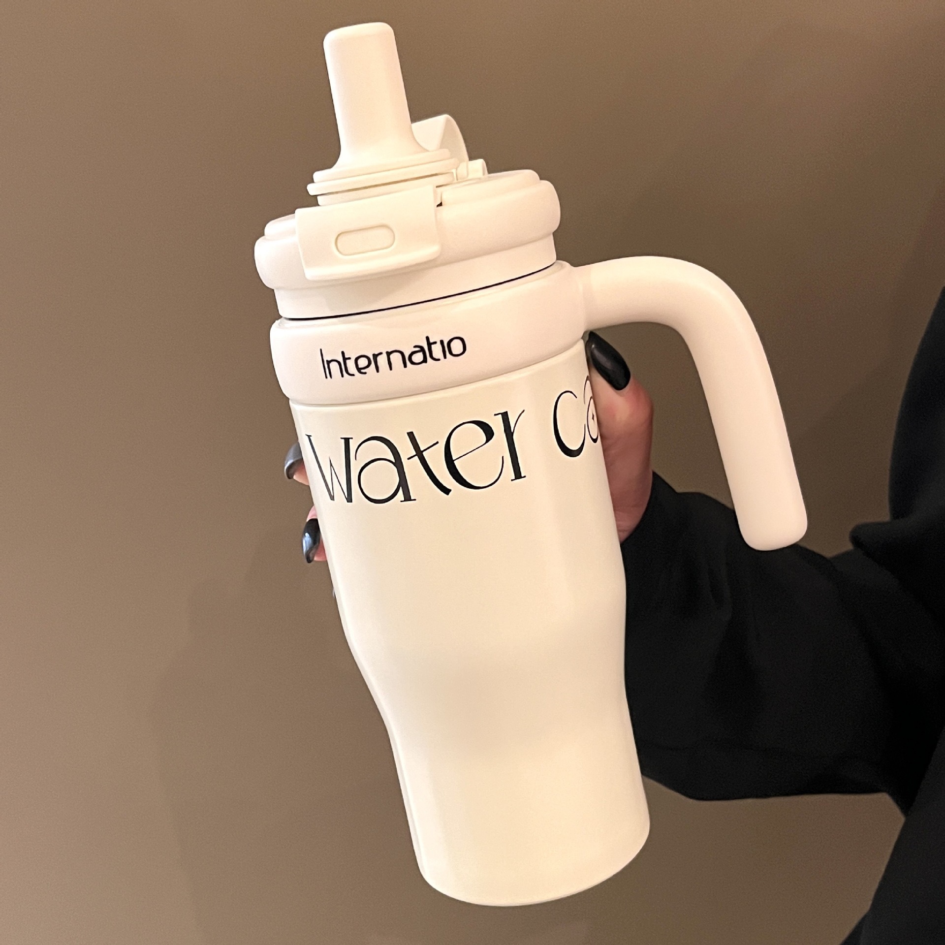 Large Capacity Straw Water Bottle